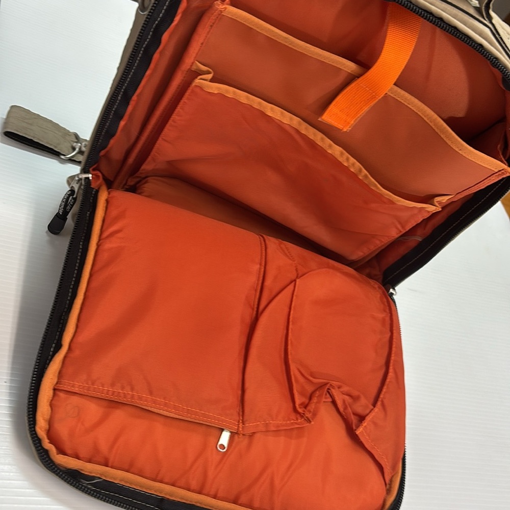 Derek Alexander Full Zip Travel/ Computer Bag - Unisex - Picture 7 of 14